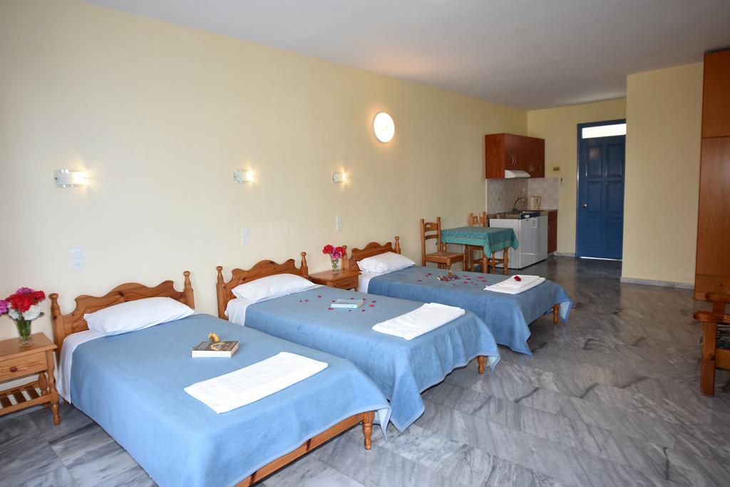 Blue Sky Hotel - Petra - Lesvos - Greece المظهر الخارجي الصورة