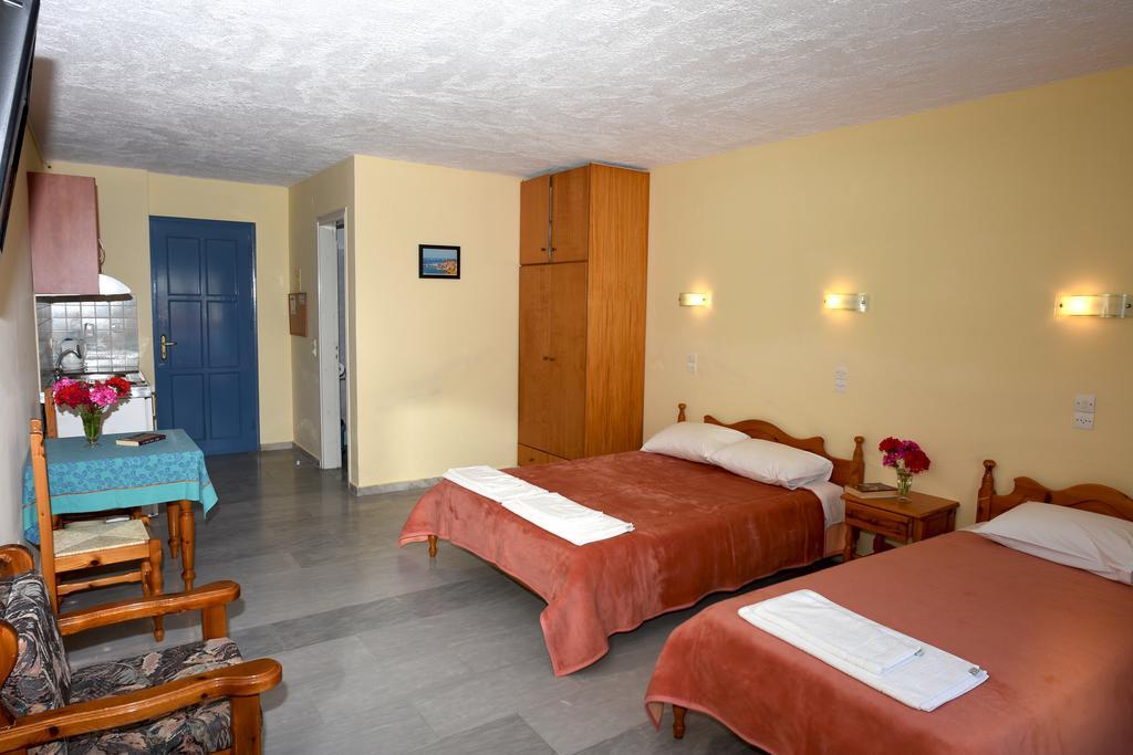 Blue Sky Hotel - Petra - Lesvos - Greece المظهر الخارجي الصورة